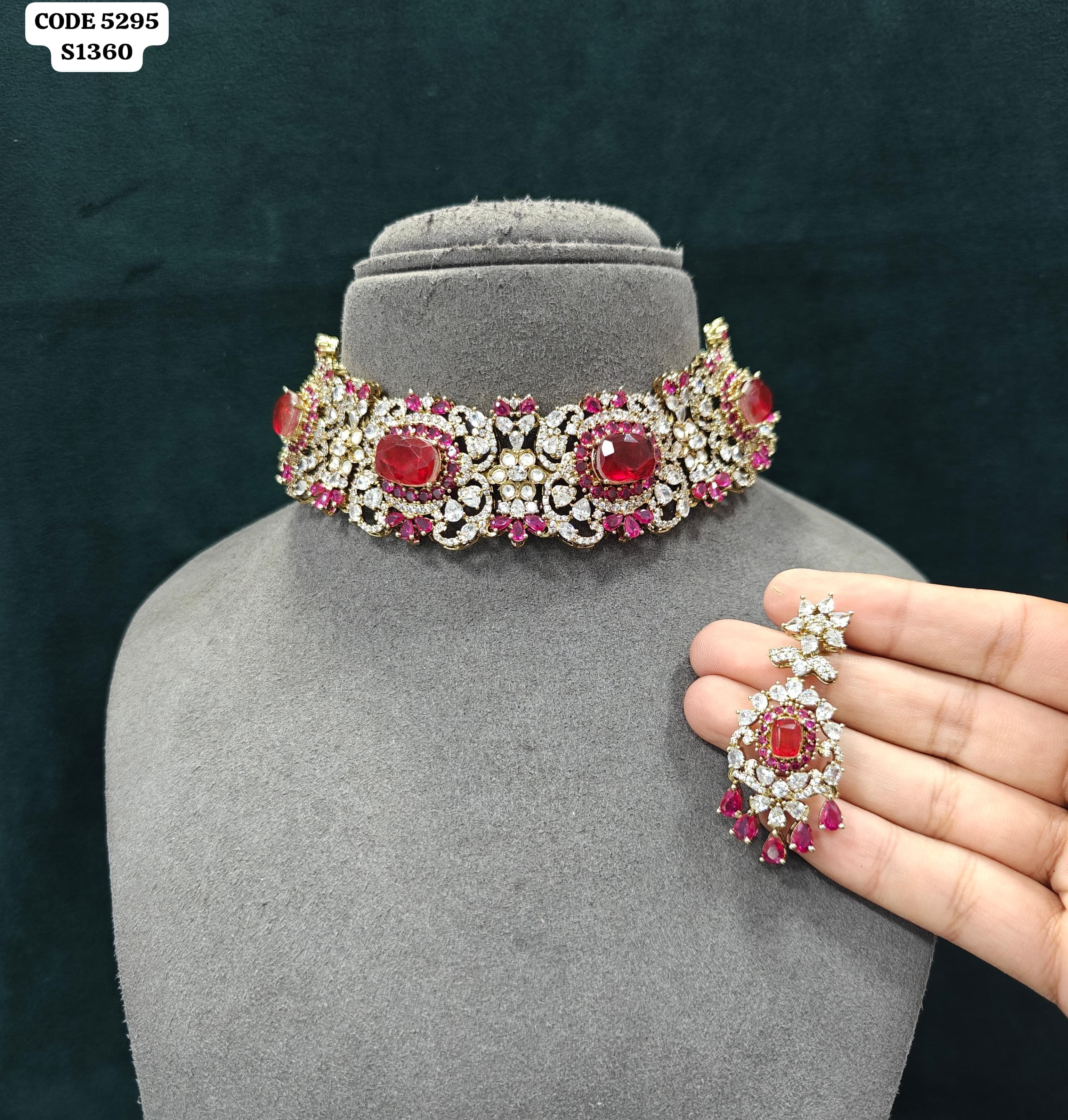 Necklace Set 054